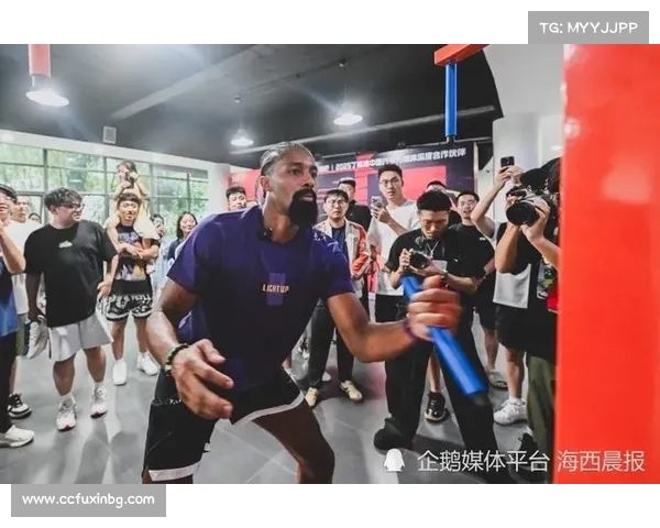 沉浸式体验:NBA VR直播带你走进篮球赛场的每个精彩瞬间 沉浸式体验:NBA VR直播带你走进篮球赛场的每个精彩瞬间